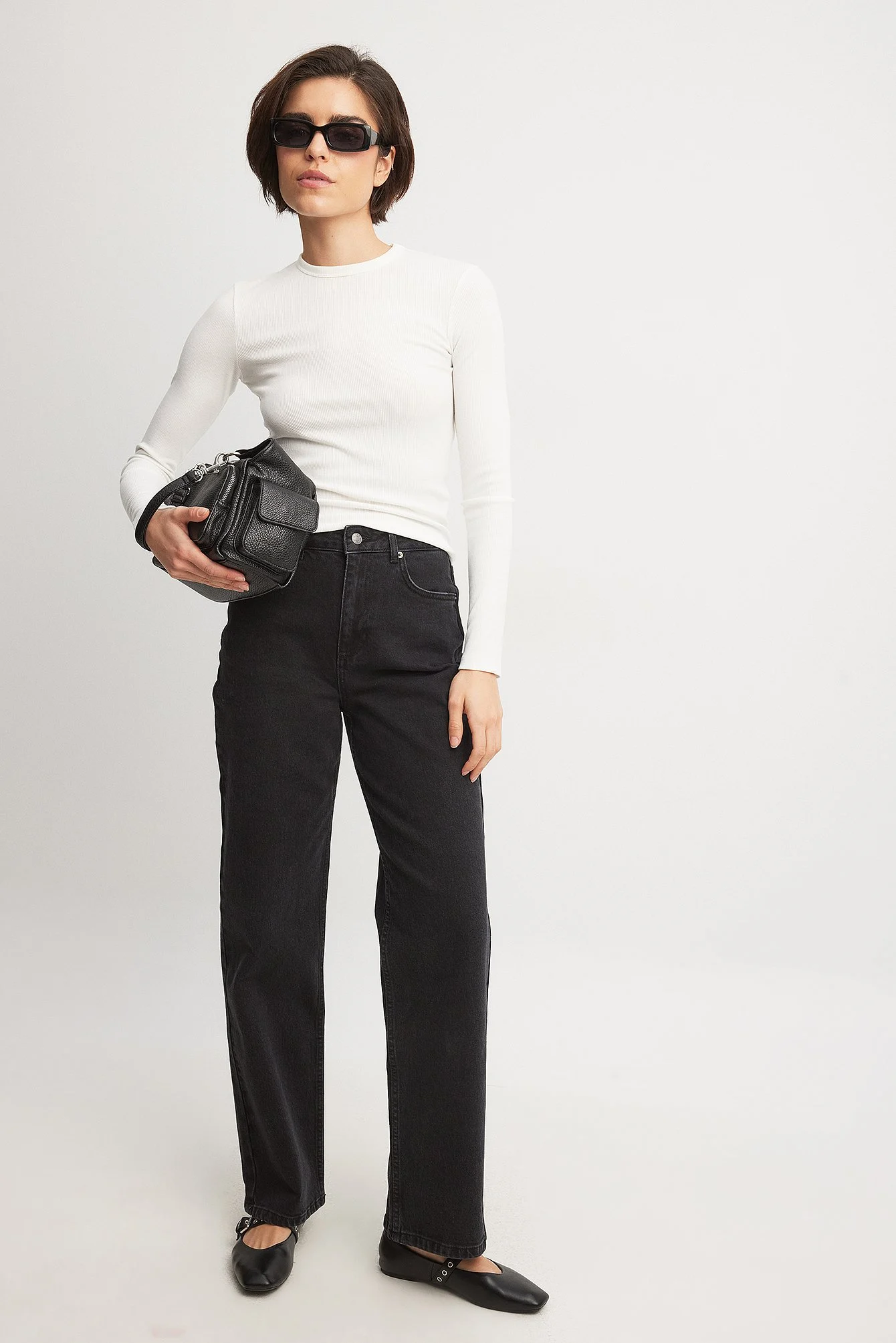 Gerade geschnittene Jeans mit hoher Taille