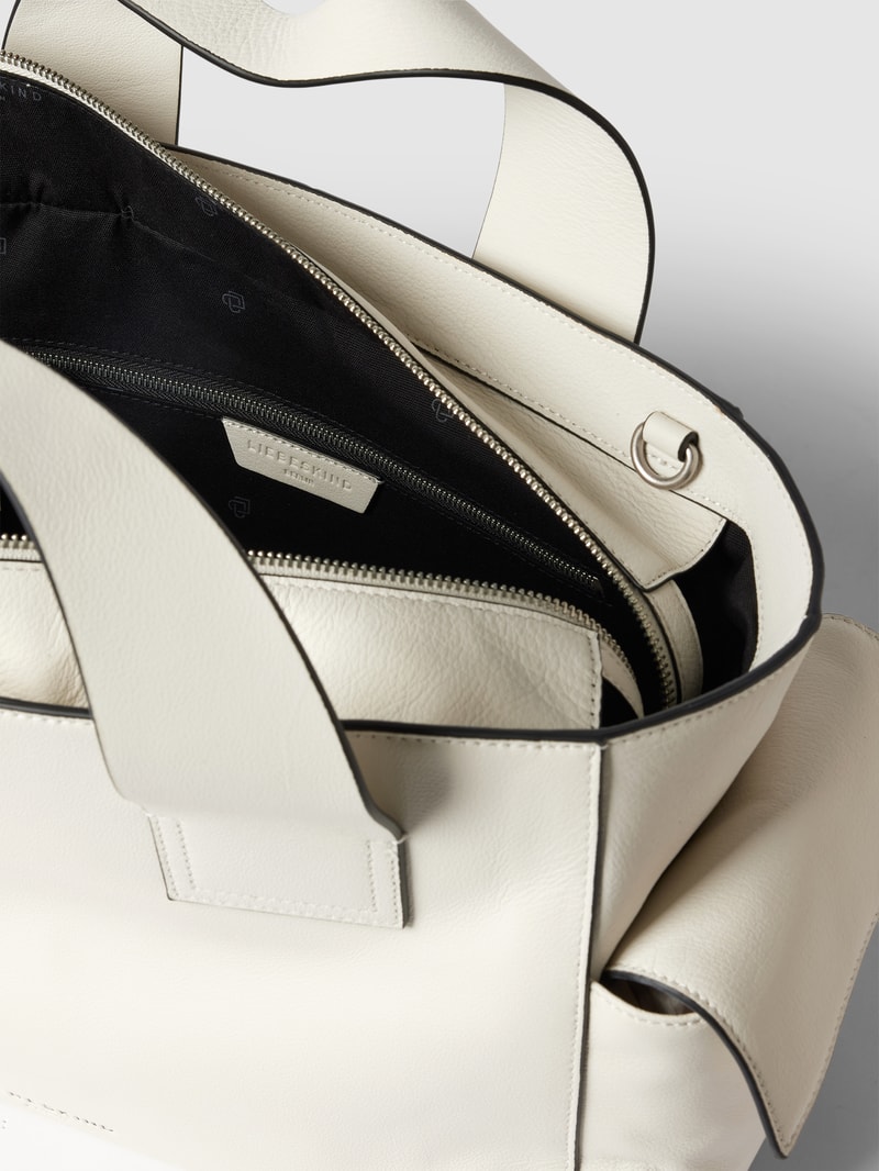 Shopper mit Label-Details Modell 'Sienna' in offwhite