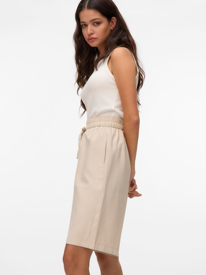 Vero Moda Shorts in Silver Lining günstig kaufen