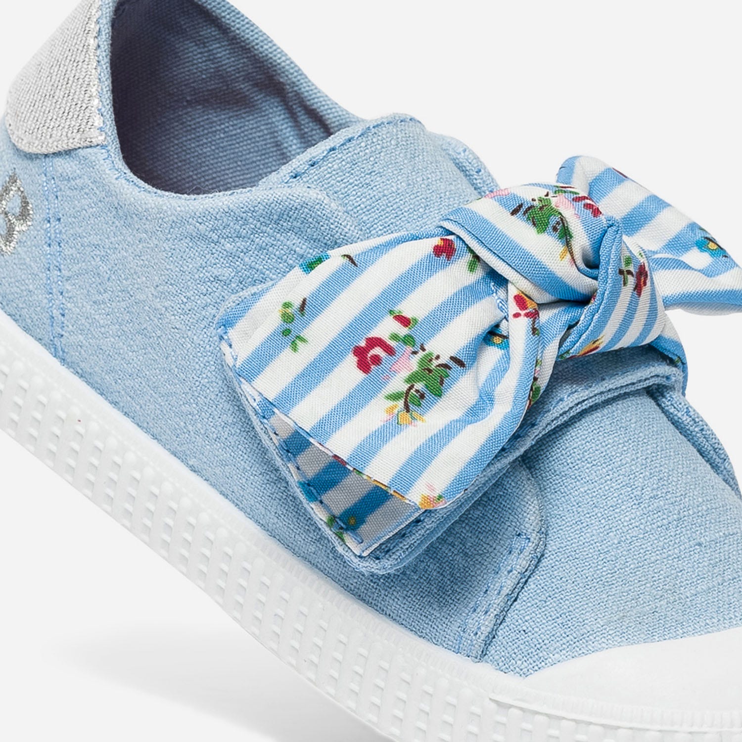 Tennis BUGGY bleu ciel maxi nœud sur scratch