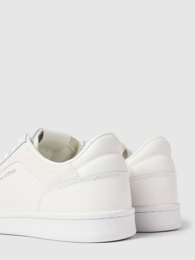 Sneaker aus echtem Leder in weiß