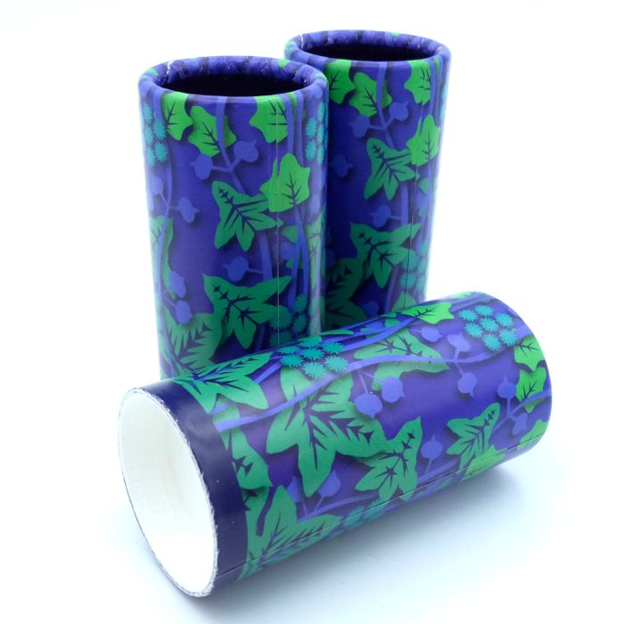 Würfelbecher aus Pappe mit Design