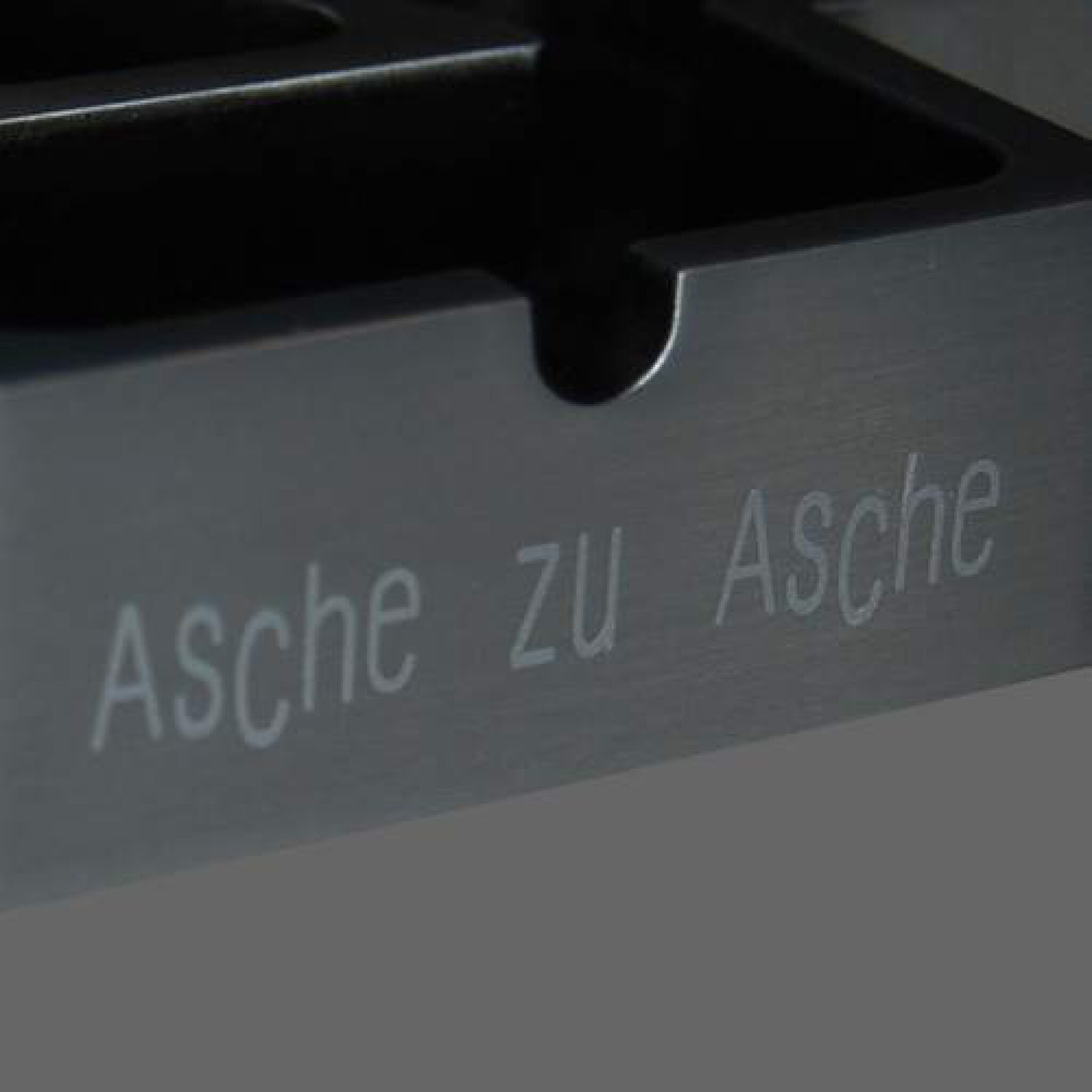 Aschenbecher ”Asche für Asche”