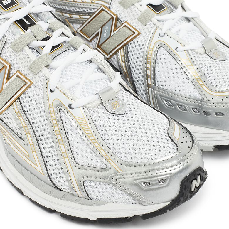 New Balance M1906RI white