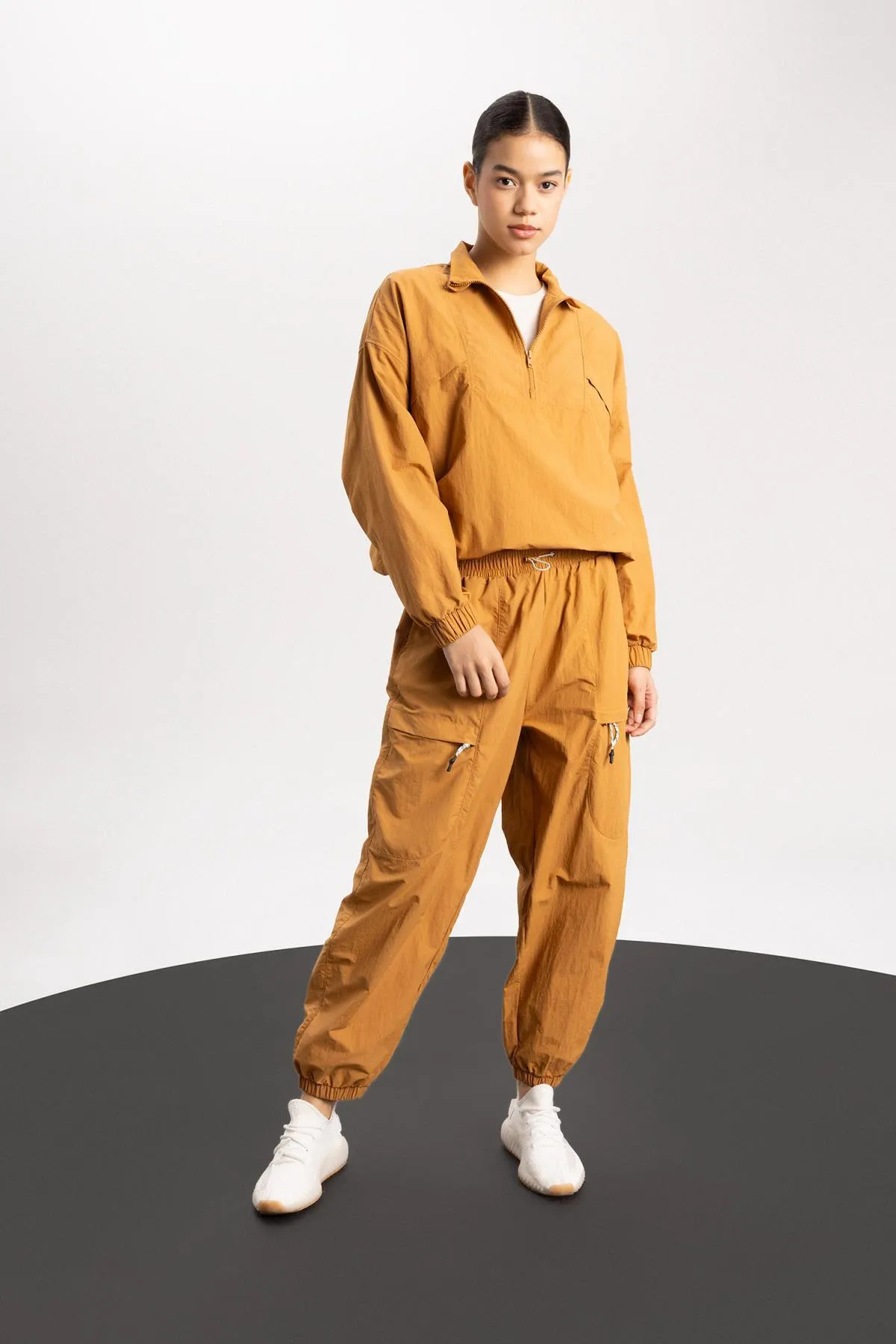 DeFacto  DeFactoFit Jogginghose mit lockerer Passform und zwei Taschen, Jogger-Bein, Standardgröße, B4214AX24SP