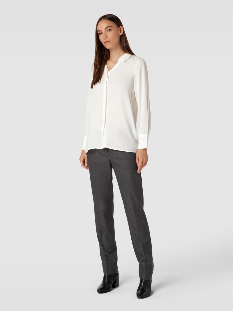 Bluse mit verdeckter Knopfleiste Modell 'CEMRE' in offwhite