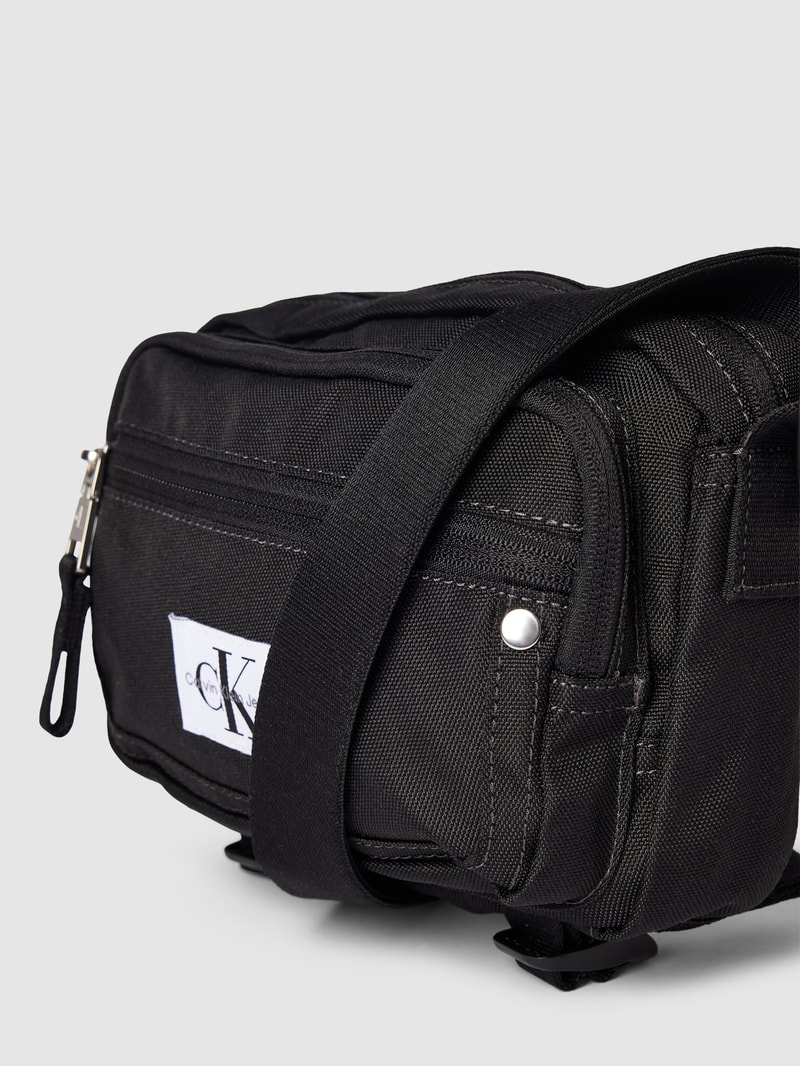 Camera Bag mit Label-Patch in black