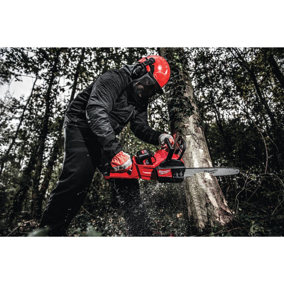 Milwaukee 4933499217 M18 FCHS-122 FUEL™ Kettensäge mit 40 cm Sägeblatt, 18 V, 2 x 12 Ah