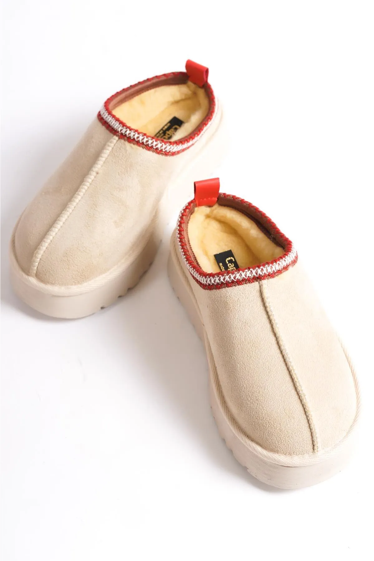 Capone Outfitters  Capone Damenschuhe mit flacher Sohle und pelziger Innenseite