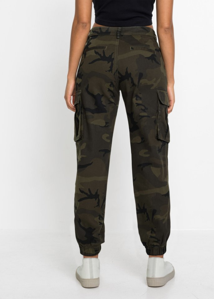 Cargohose mit Camouflage Druck
