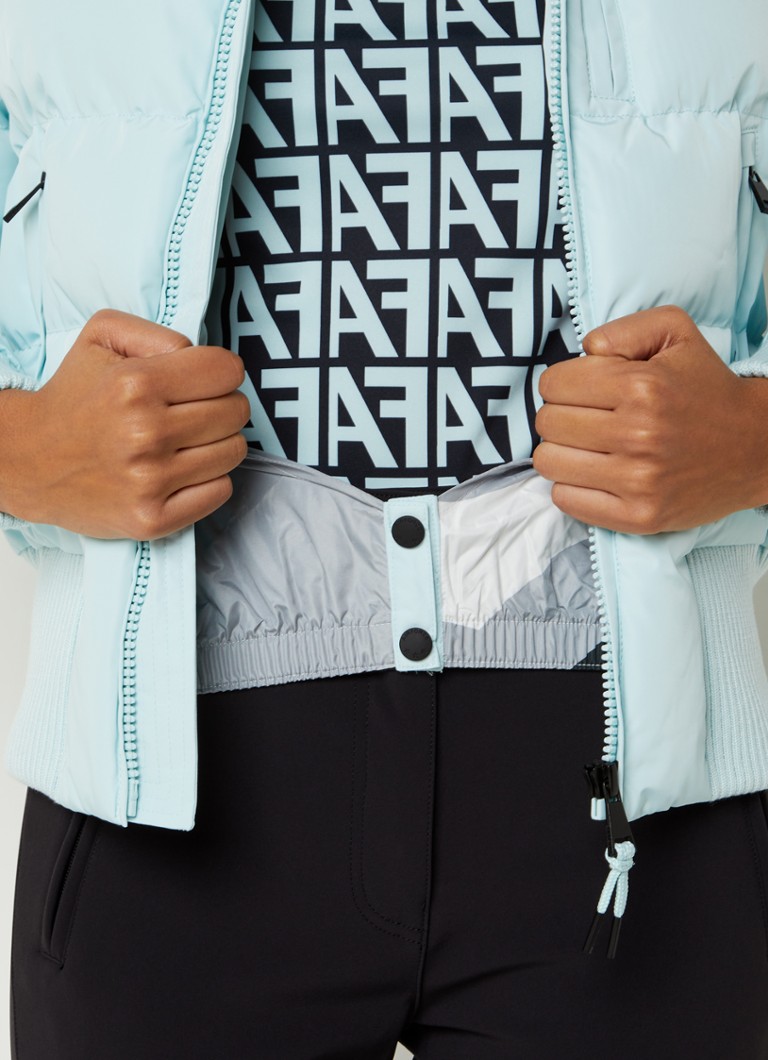 Chaqueta de esquí Airforce Taos con bolsillos con cremallera y capucha.