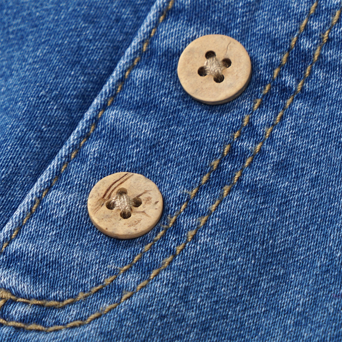 Baby Jeans aus leichtem Denim