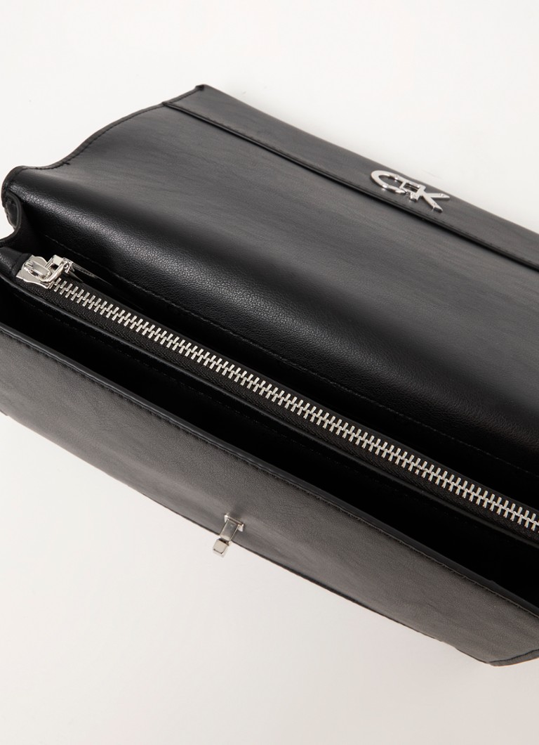 Calvin Klein  Elongated schoudertas met verstelbare schouderriem