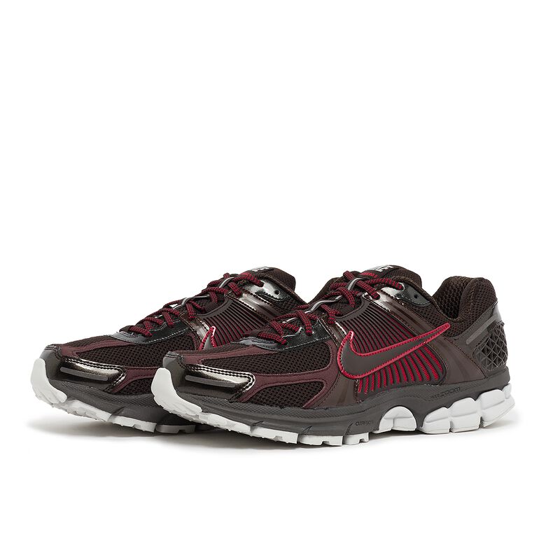 NIKE Zoom Vomero 5 