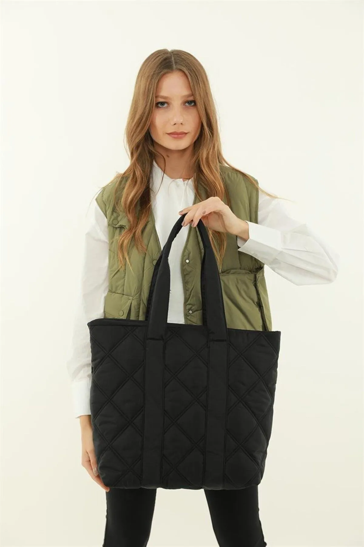 Madamra  Schwarze Pufftasche für Damen mit Steppmuster
