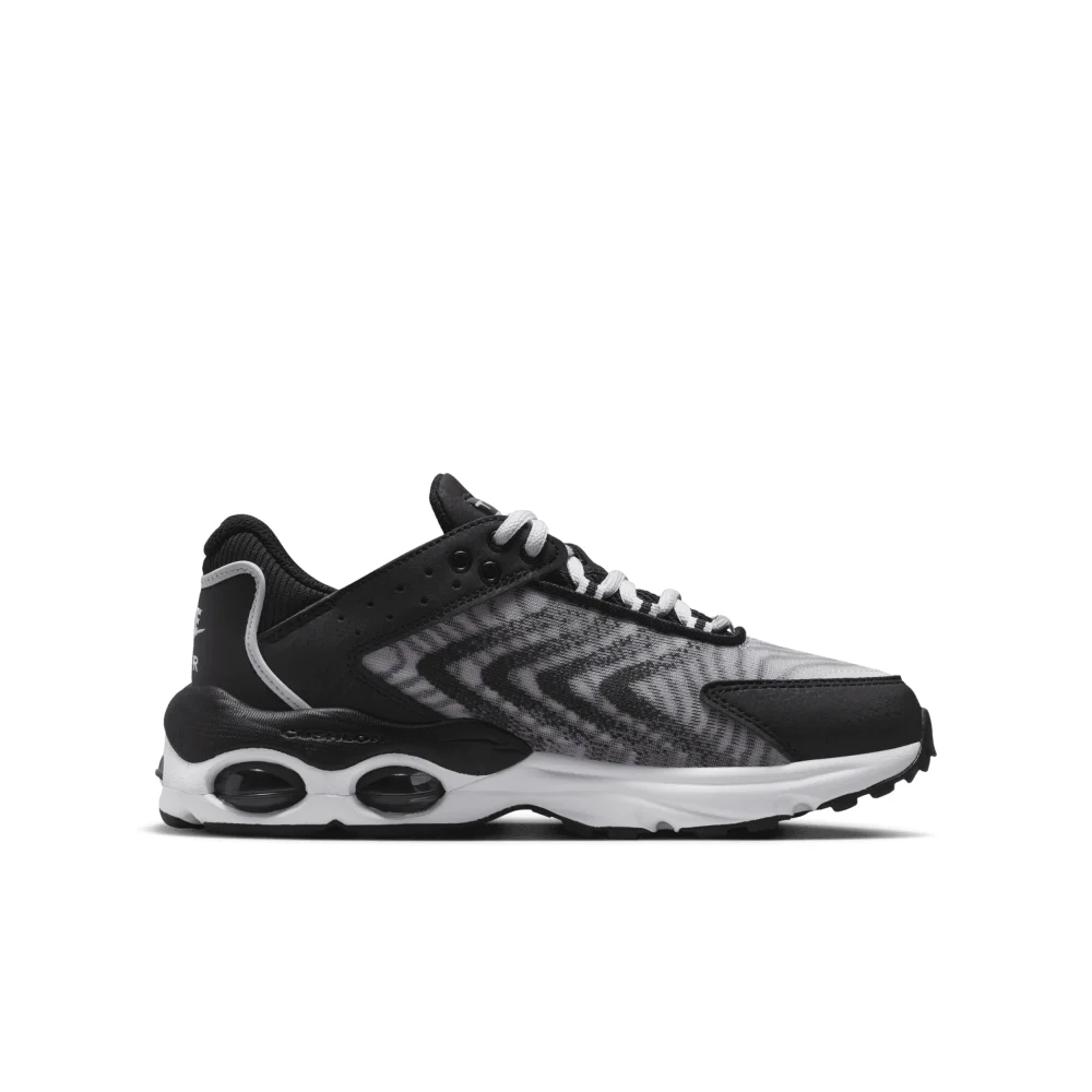 Nike Air Max TW DQ0296-001 / schwarz