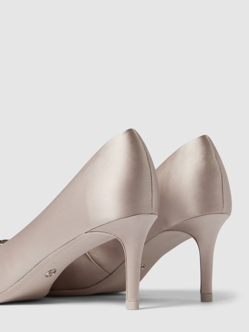 Pumps mit Zierschleife in silber