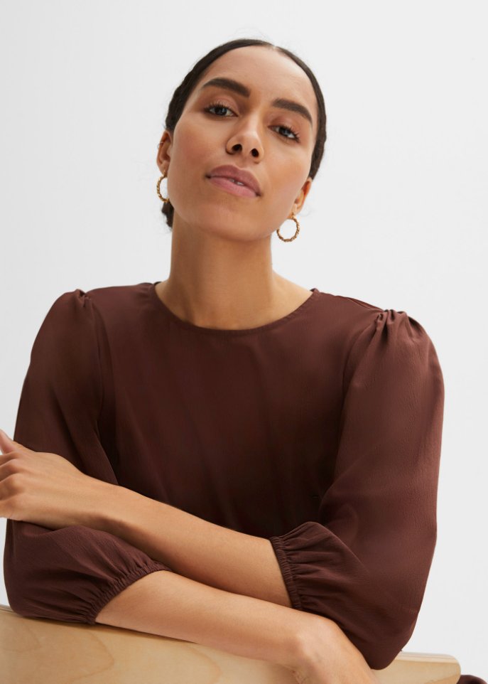 Crepe-Kleid mit Volants