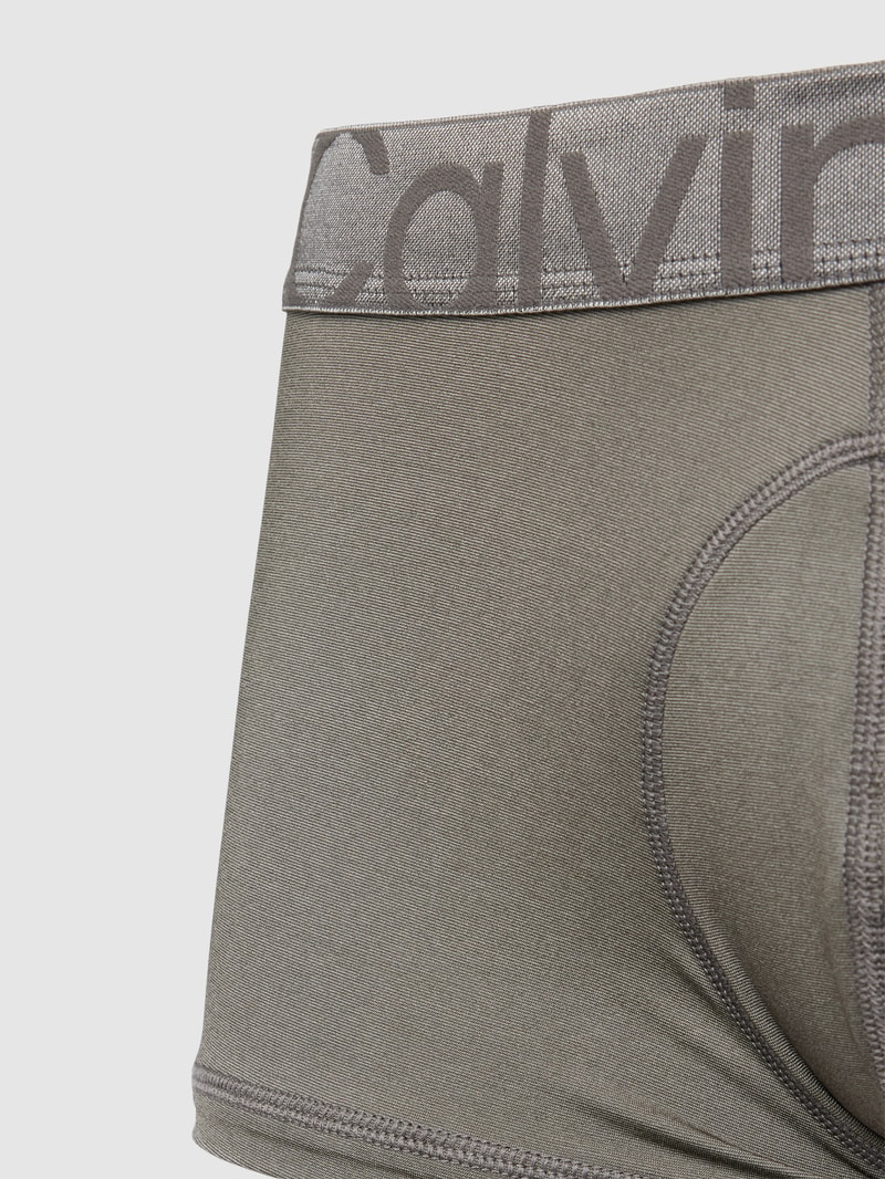 Trunks mit elastischem Bund in unifarbenem Design in mittelgrau