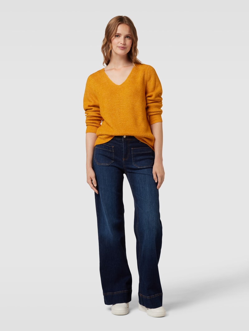 Strickpullover mit U-Boot-Ausschnitt in gelb