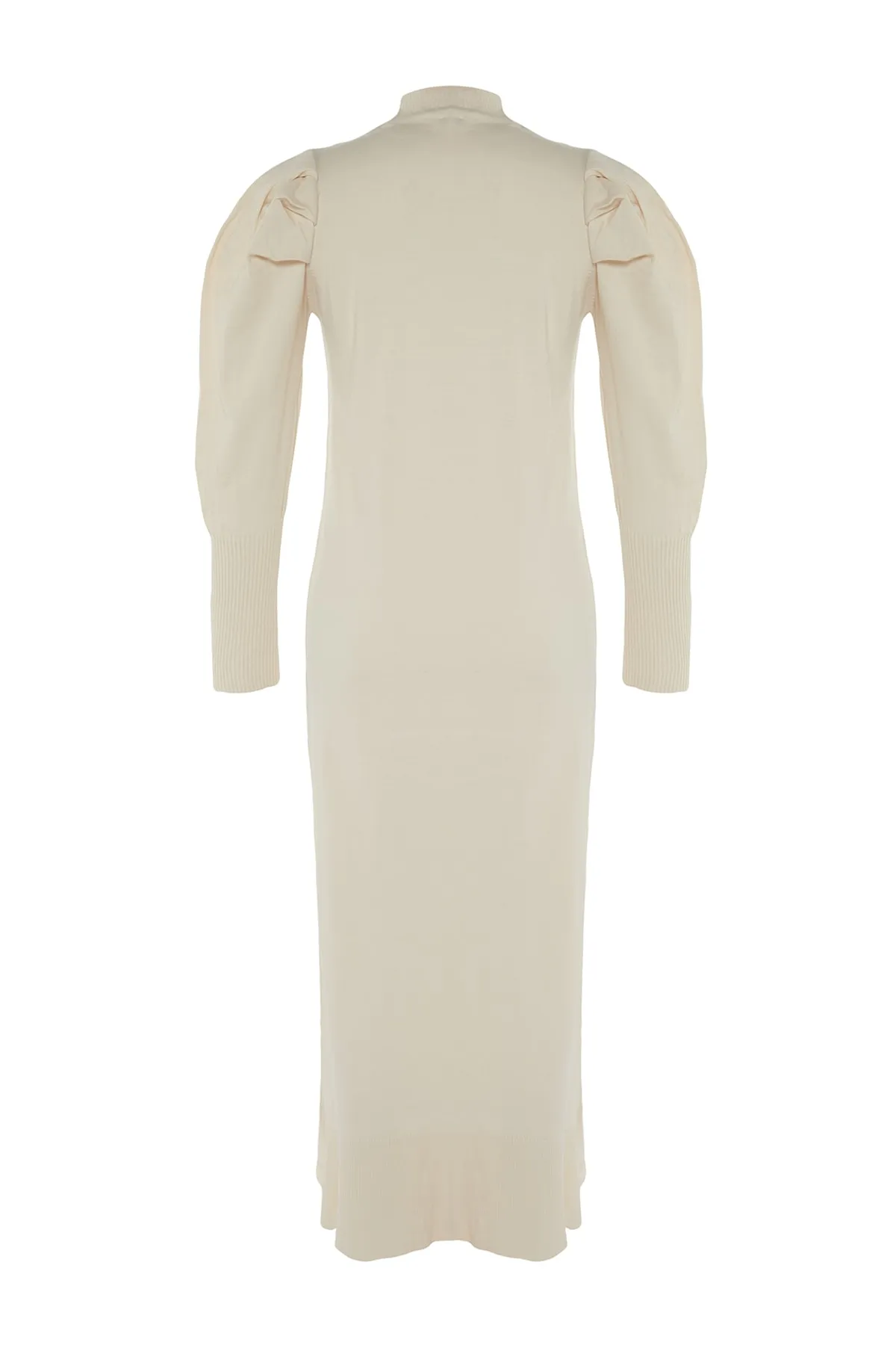 Trendyol Modest  Steinfarbenes Strickkleid mit Rundhalsausschnitt und gerafften Schultern TCTAW23EB00047