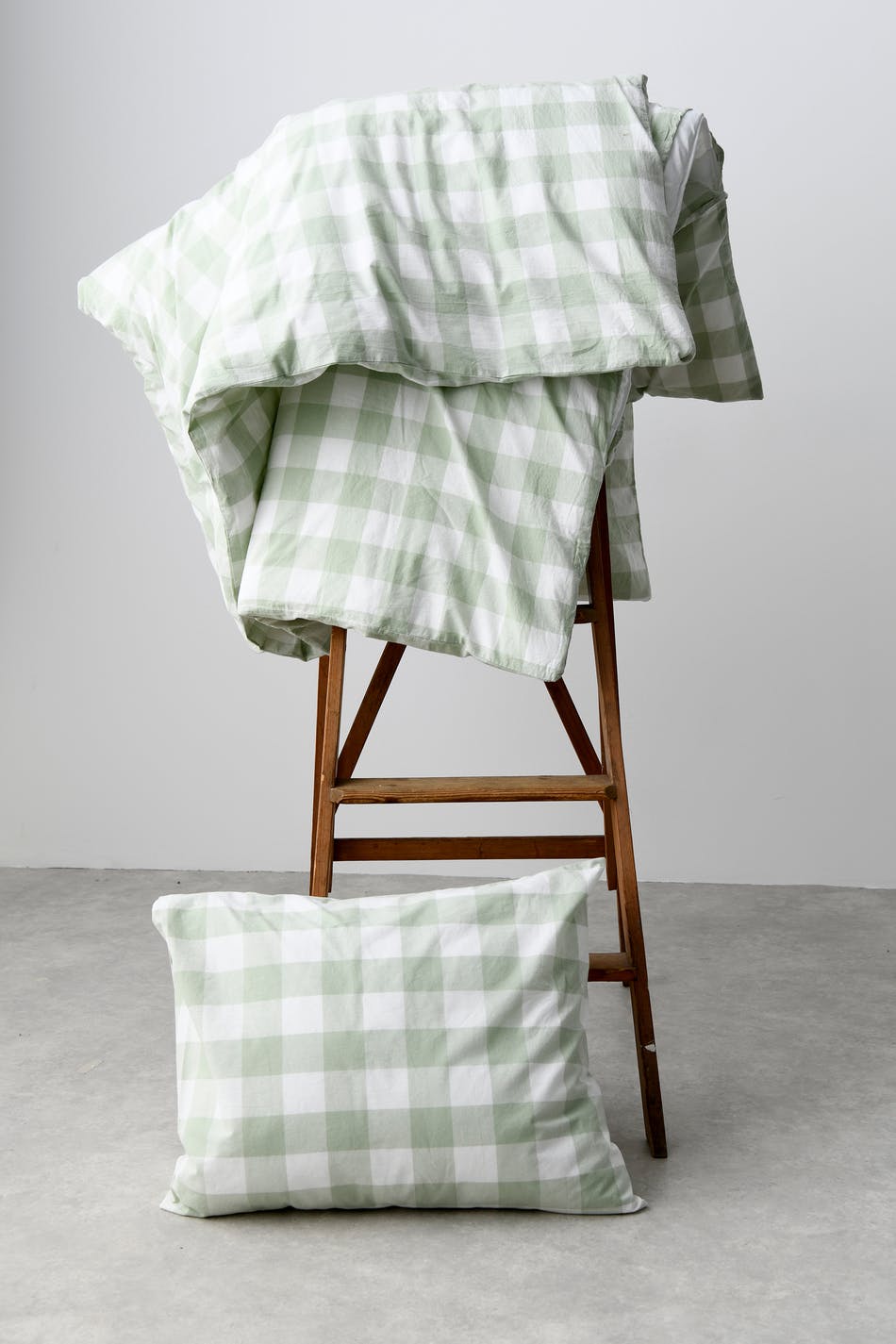 Double checked bed set