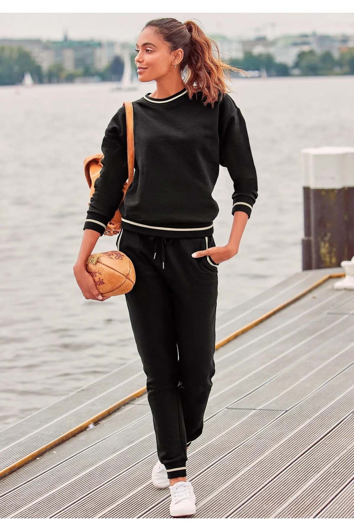 LASCANA  Jogginghose - Schwarz - Relaxed