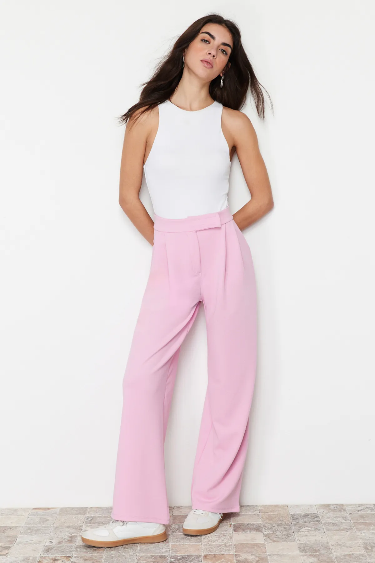 Trendyol Collection  Rosa Strickhose mit hohem Bund, weitem Bein und Klettverschluss, plissiert, weit geschnitten, TWOAW24PL00177