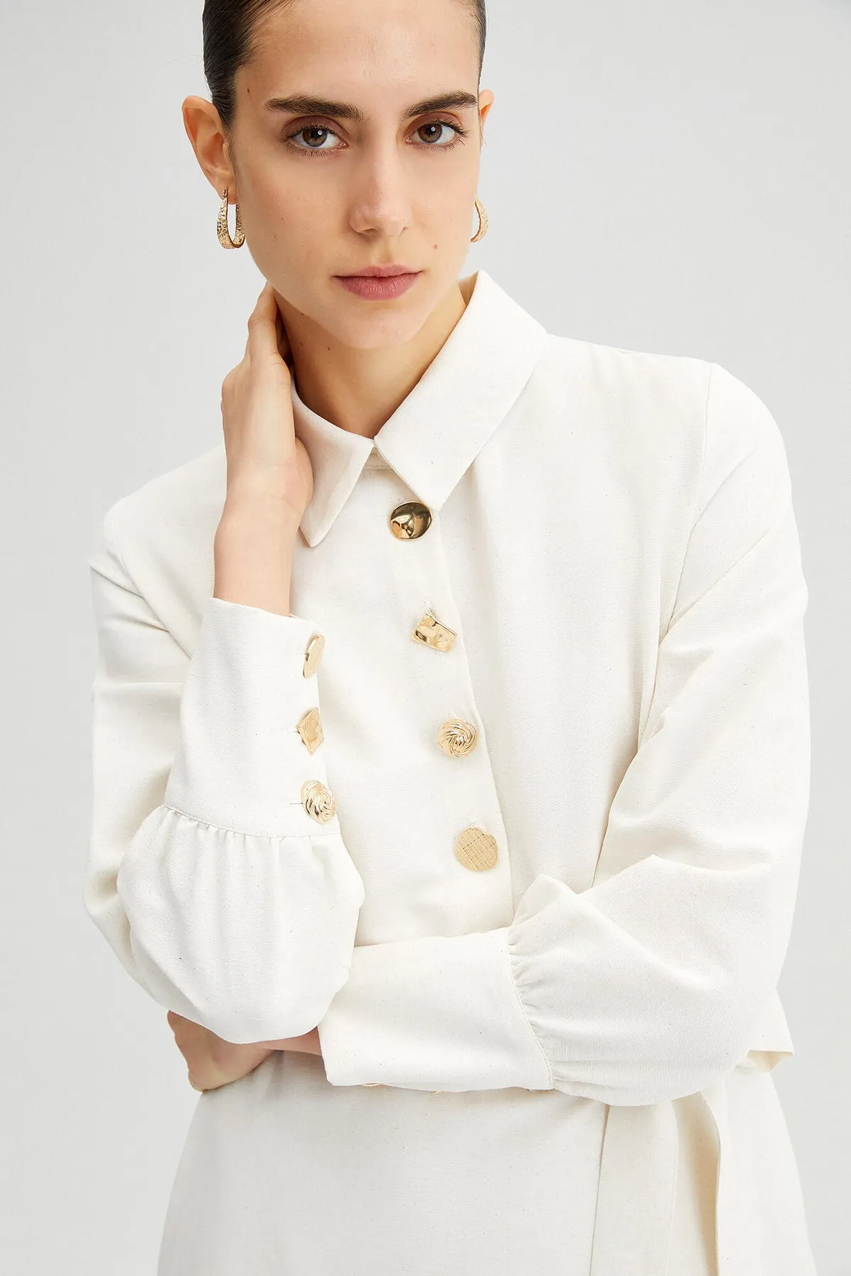 Touché Privé  Langes Kleid mit Knopfdetail