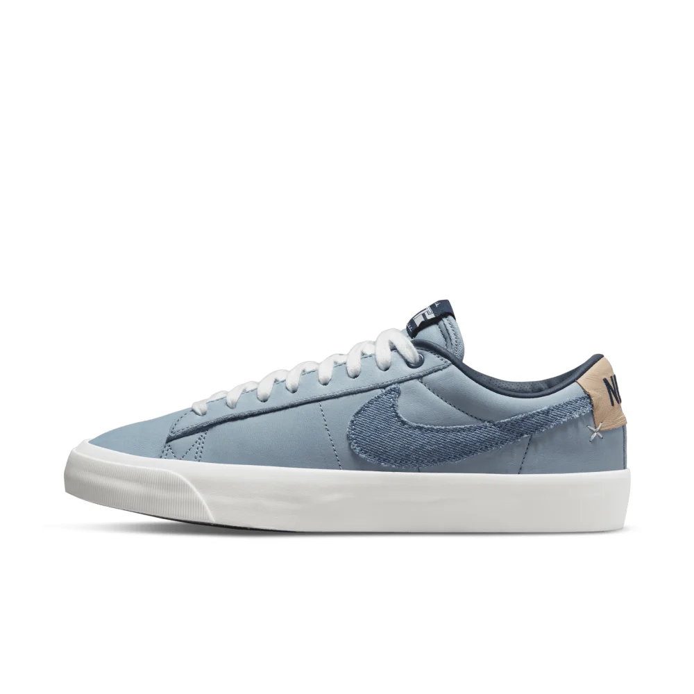 Nike Blazer Low GT SB Zoom DM8890-100 / blau