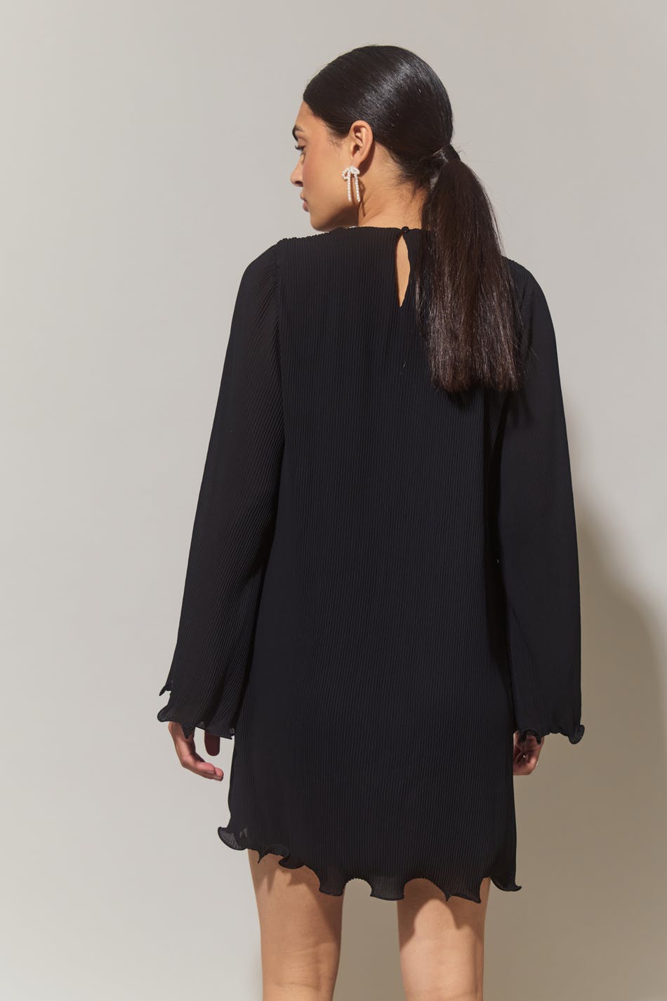 Pleated wave edge mini dress