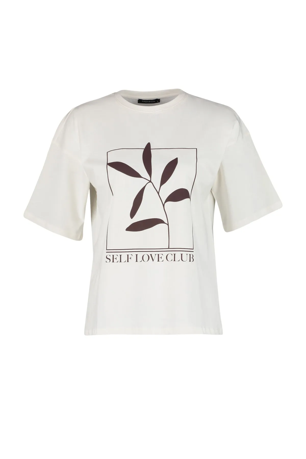 Trendyol Collection  Ecru, 100 % Baumwolle, bedrucktes, entspanntes/weites, entspannt geschnittenes Strick-T-Shirt mit Rundhalsausschnitt TWOSS23TS00267