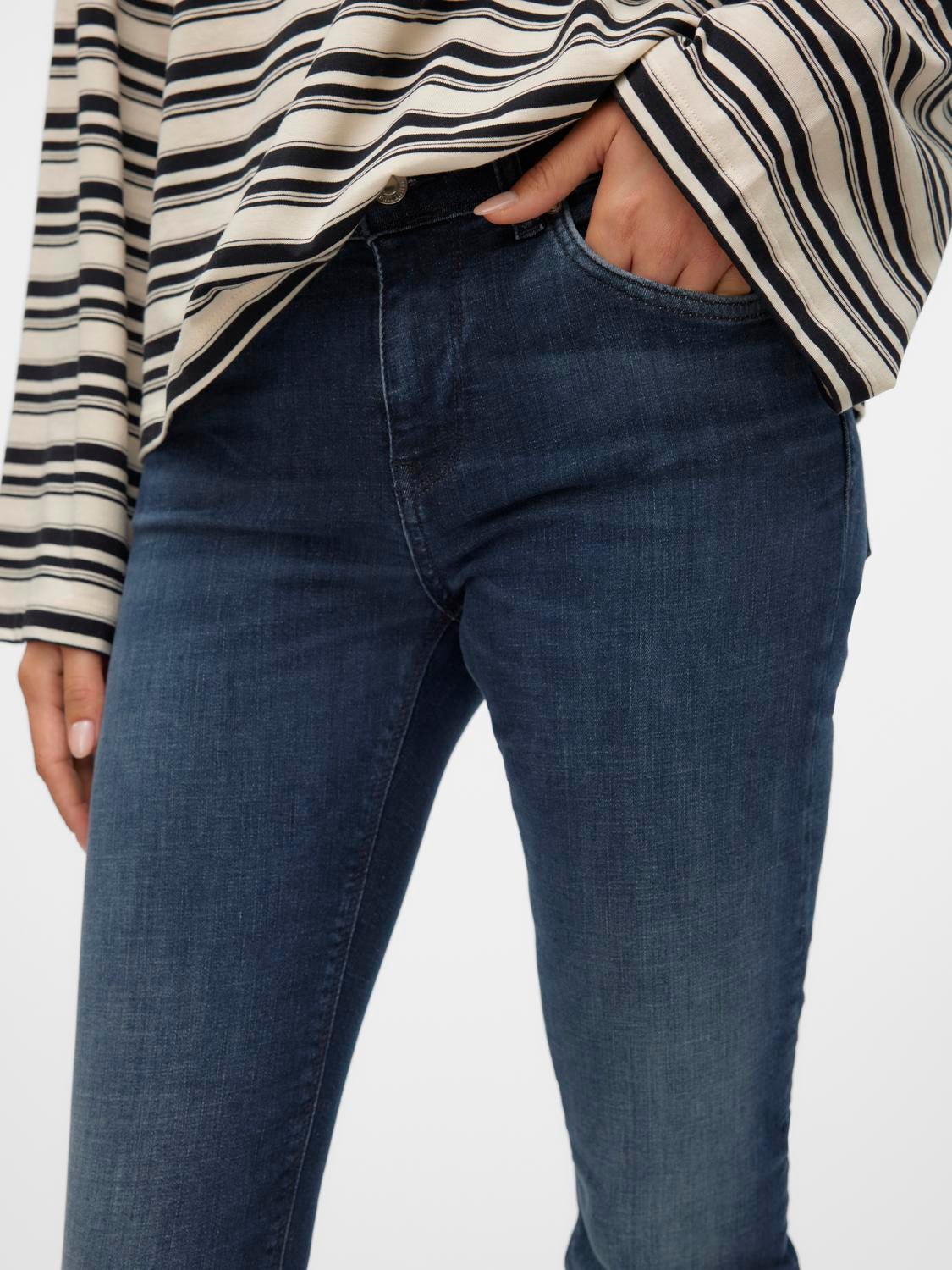 VMLUX Mid Rise Slim Fit Jeans