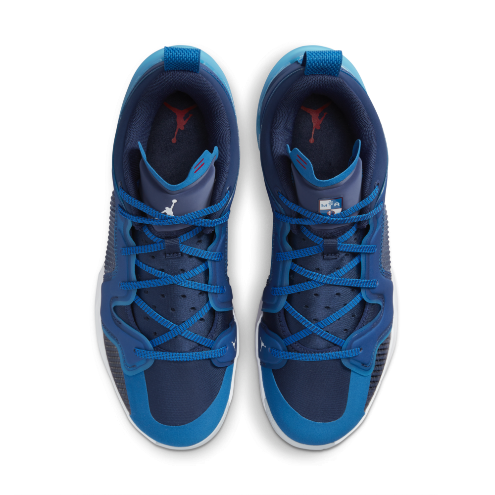 NIKE JORDAN XXXVII Low 37 DV9909-401 / blau