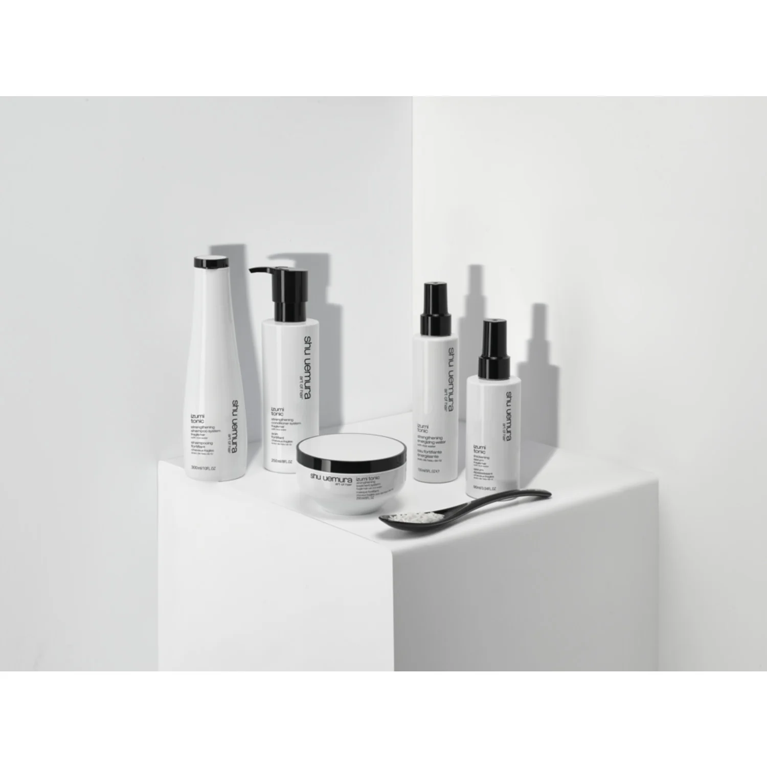 Izumi Tonic Strengthening Conditioner System - Vahvistava hiushoitoaine