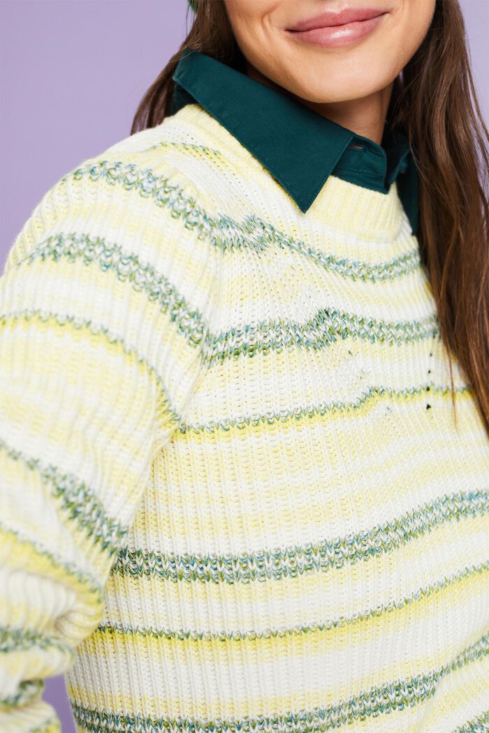 Gestreifter Rundhals-Pullover