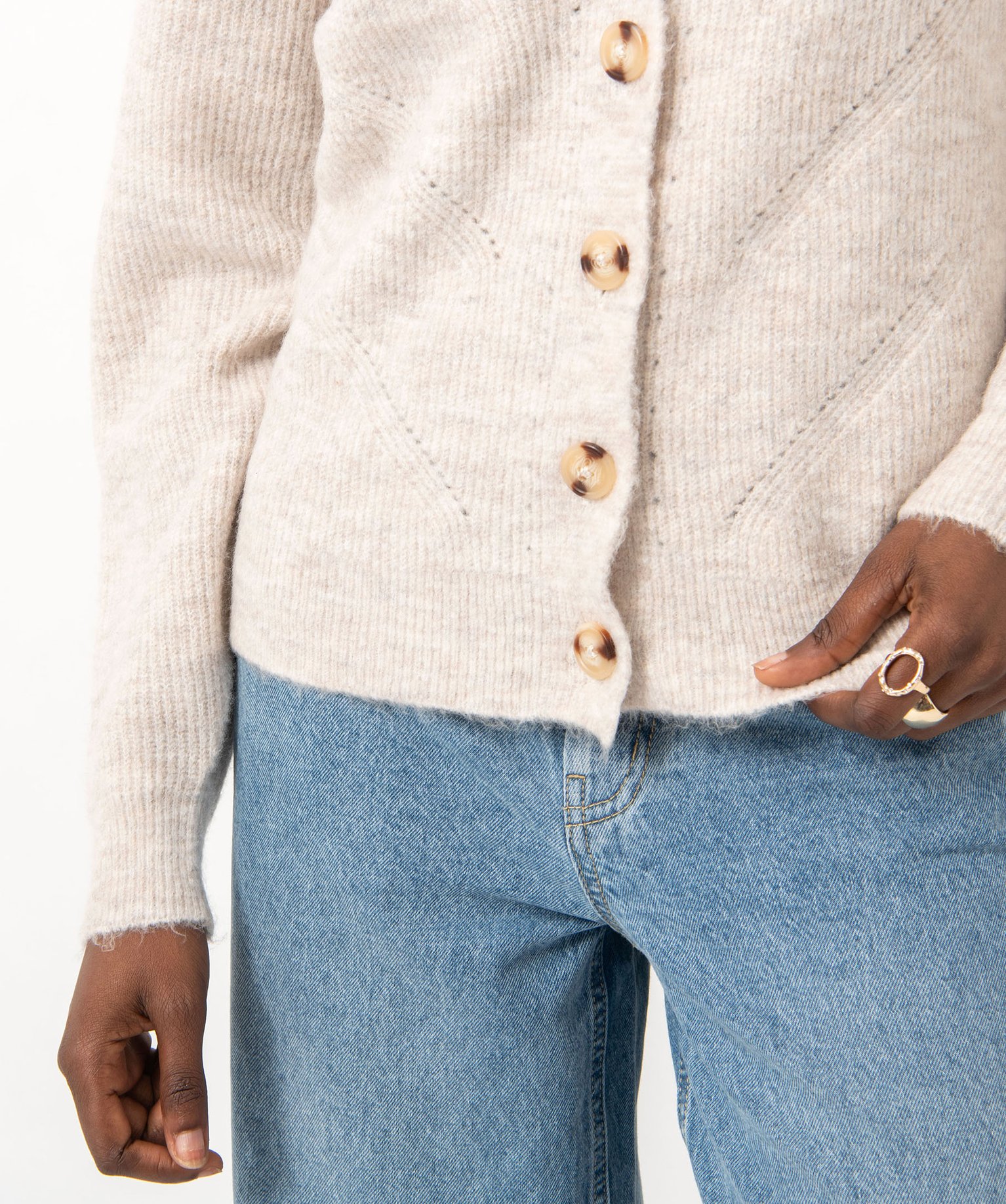 Gilet à col V en maille douillette avec gros boutons femme ecru | GEMO