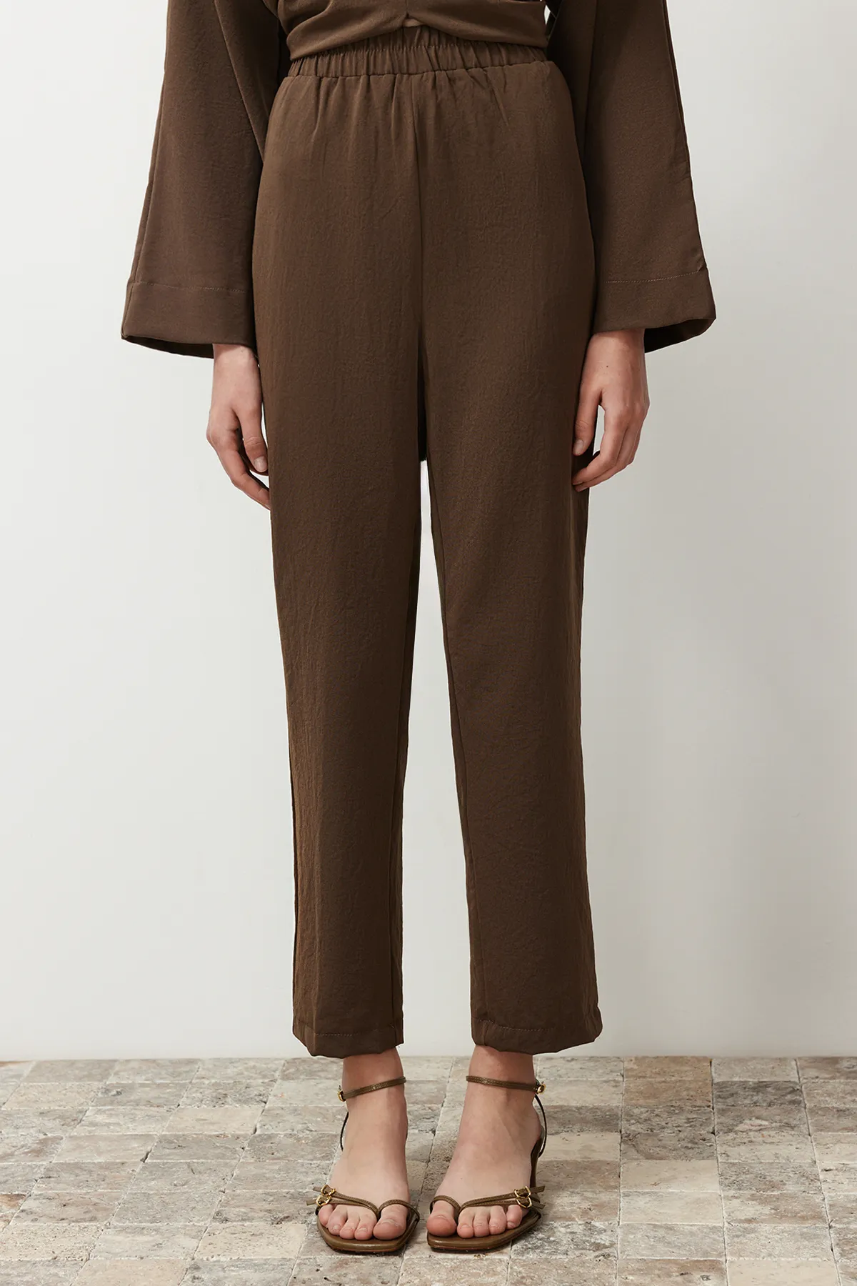 Trendyol Modest  Geräucherter Kragen, detailliert gewebtes Aerobin-Unterteil, Oberteil-Set TCTSS24US00055