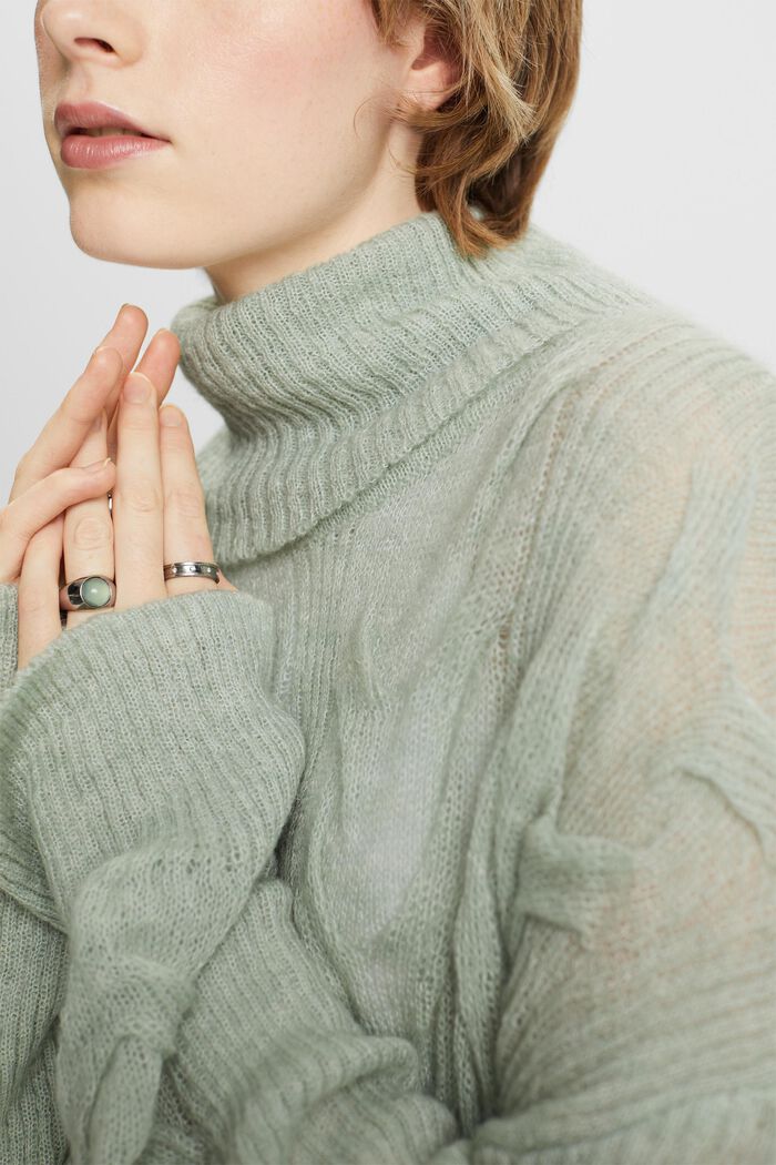 Rollkragenpullover aus Zopfstrick