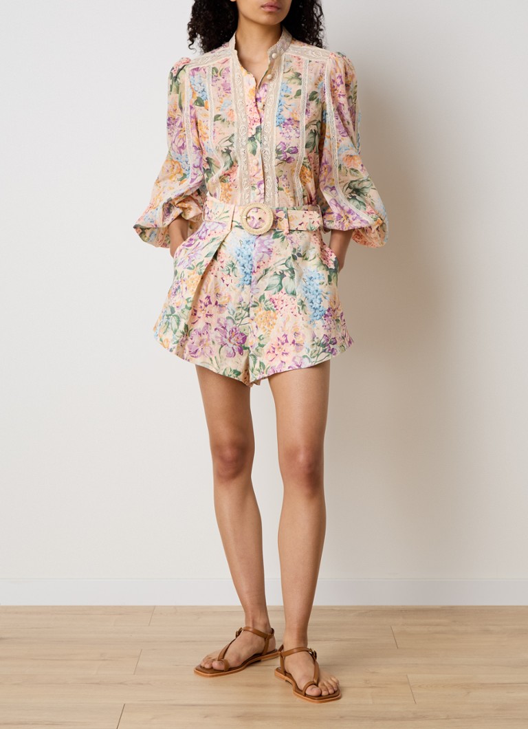 Pantaloni scurți lejeri din in Zimmermann Halliday, cu talie înaltă și imprimeu floral.