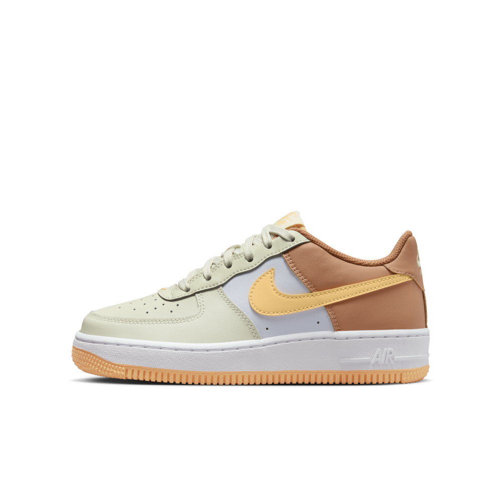 Nike Air Force 1 CT3839-006 / grün