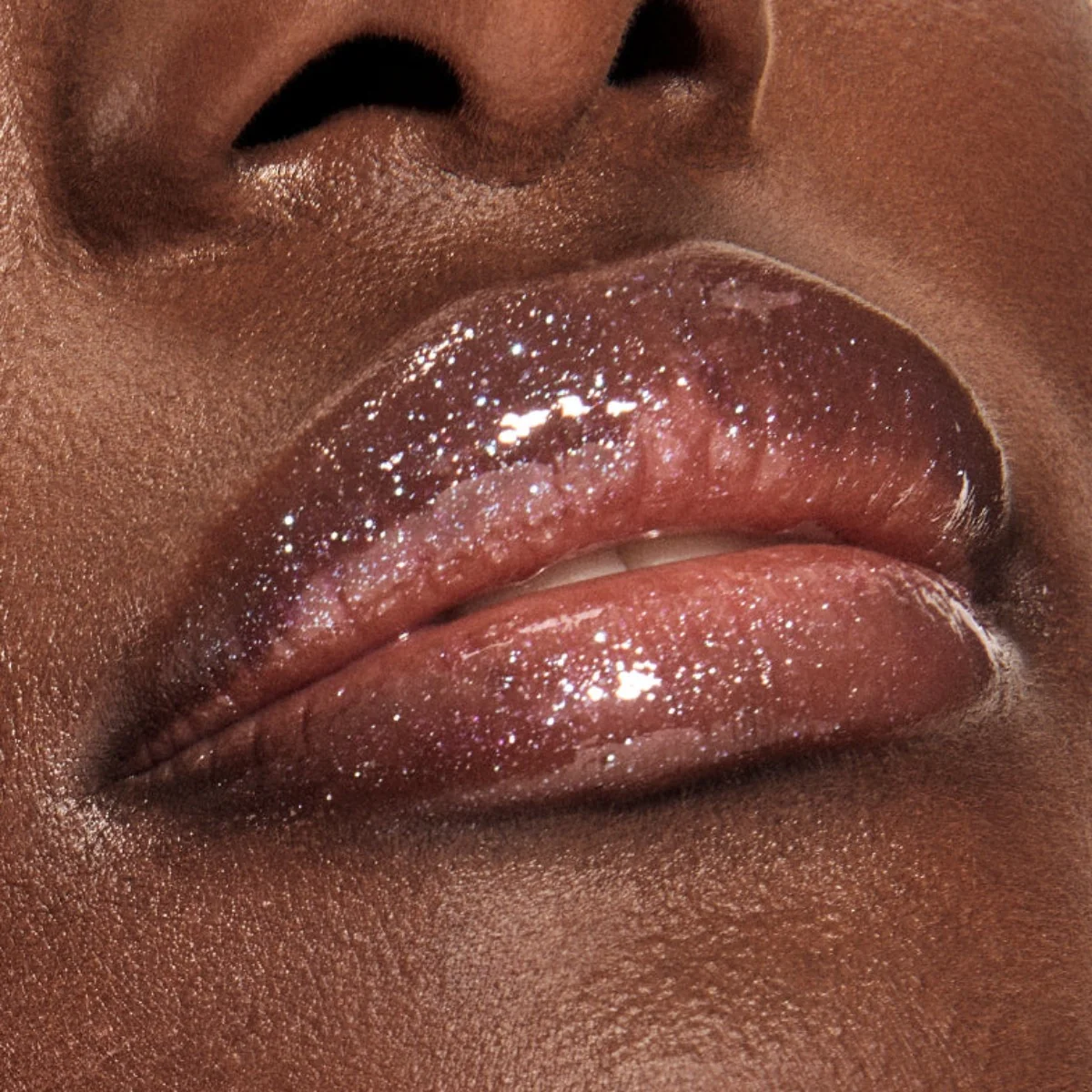 GOSSIP GLOSS Lesk na pery