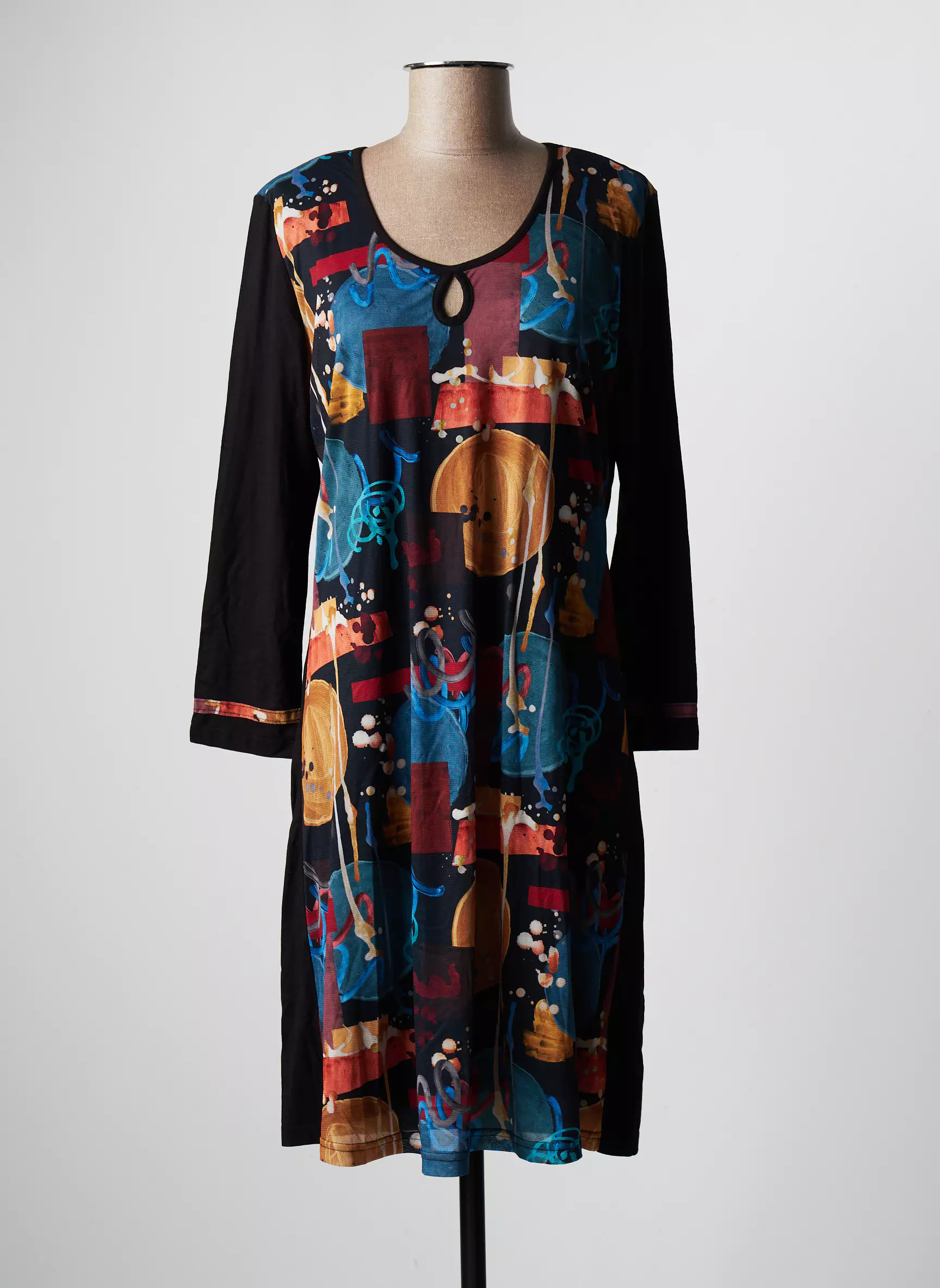 Figure Libre Robes Mi Longues Femme couleur noir