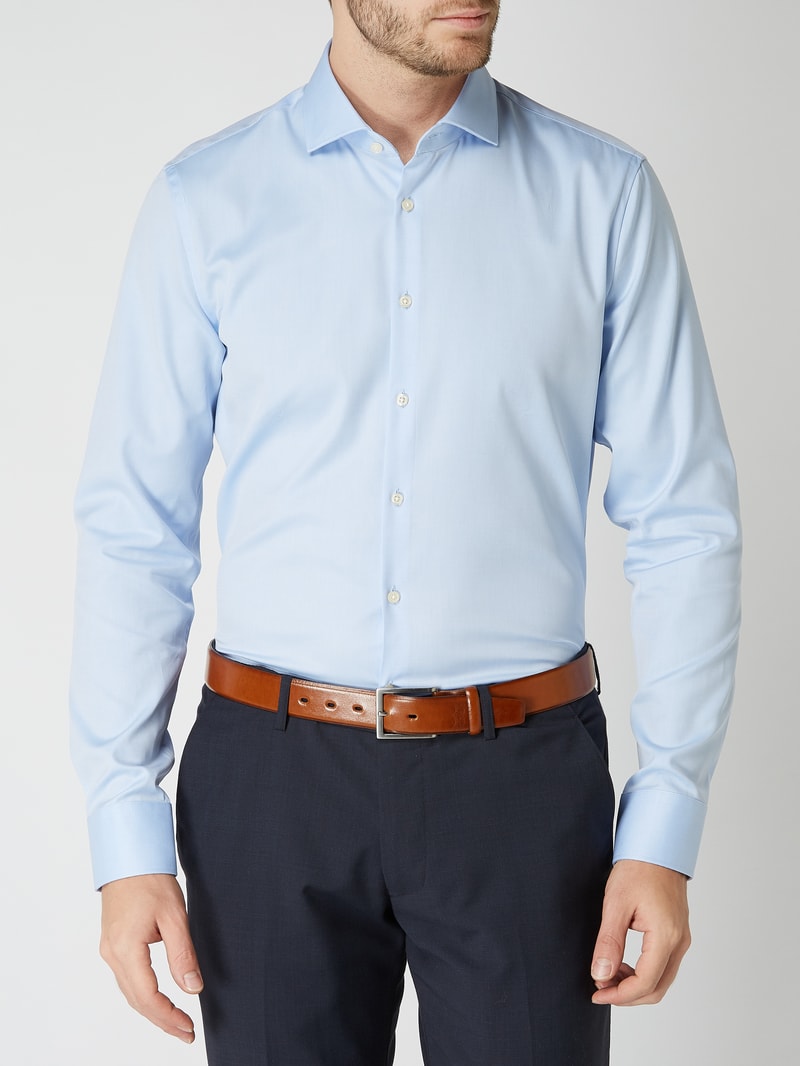 Slim Fit Business-Hemd aus Twill in hellblau