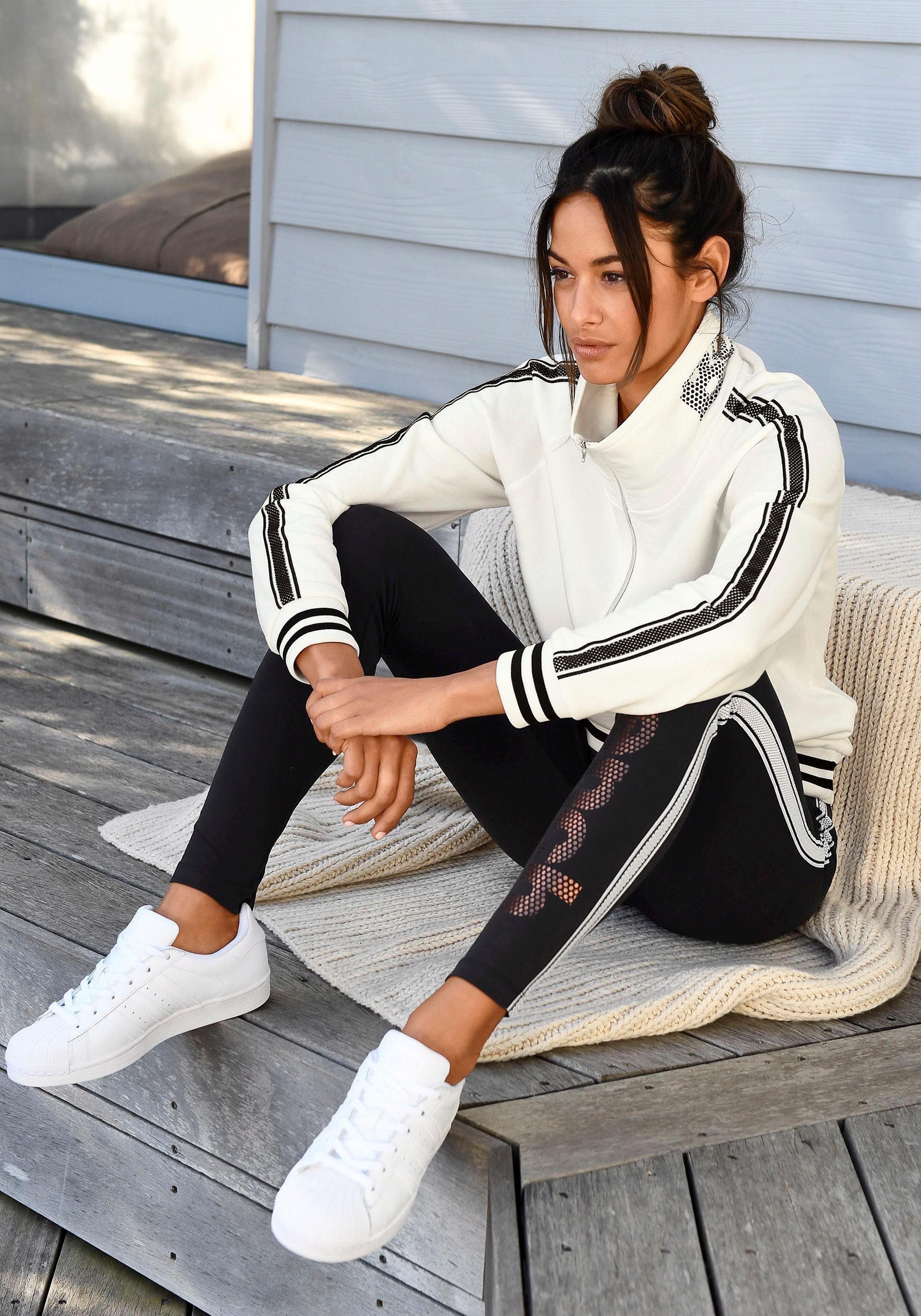 Bench. Sweatshirt in lässiger Troyerform, Loungewear, Loungeanzug