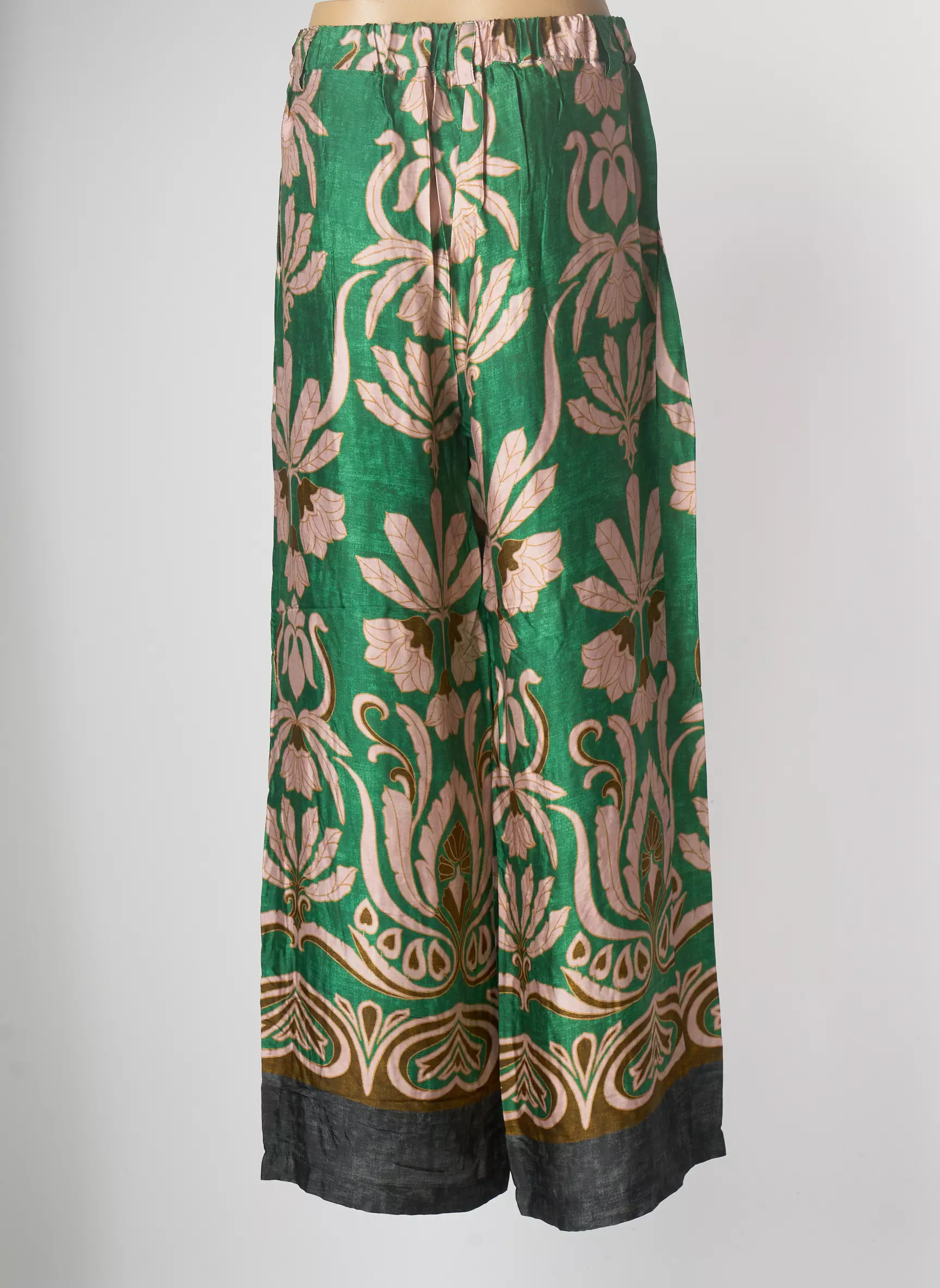 Angela Davis Pantalons Droits Femme couleur vert