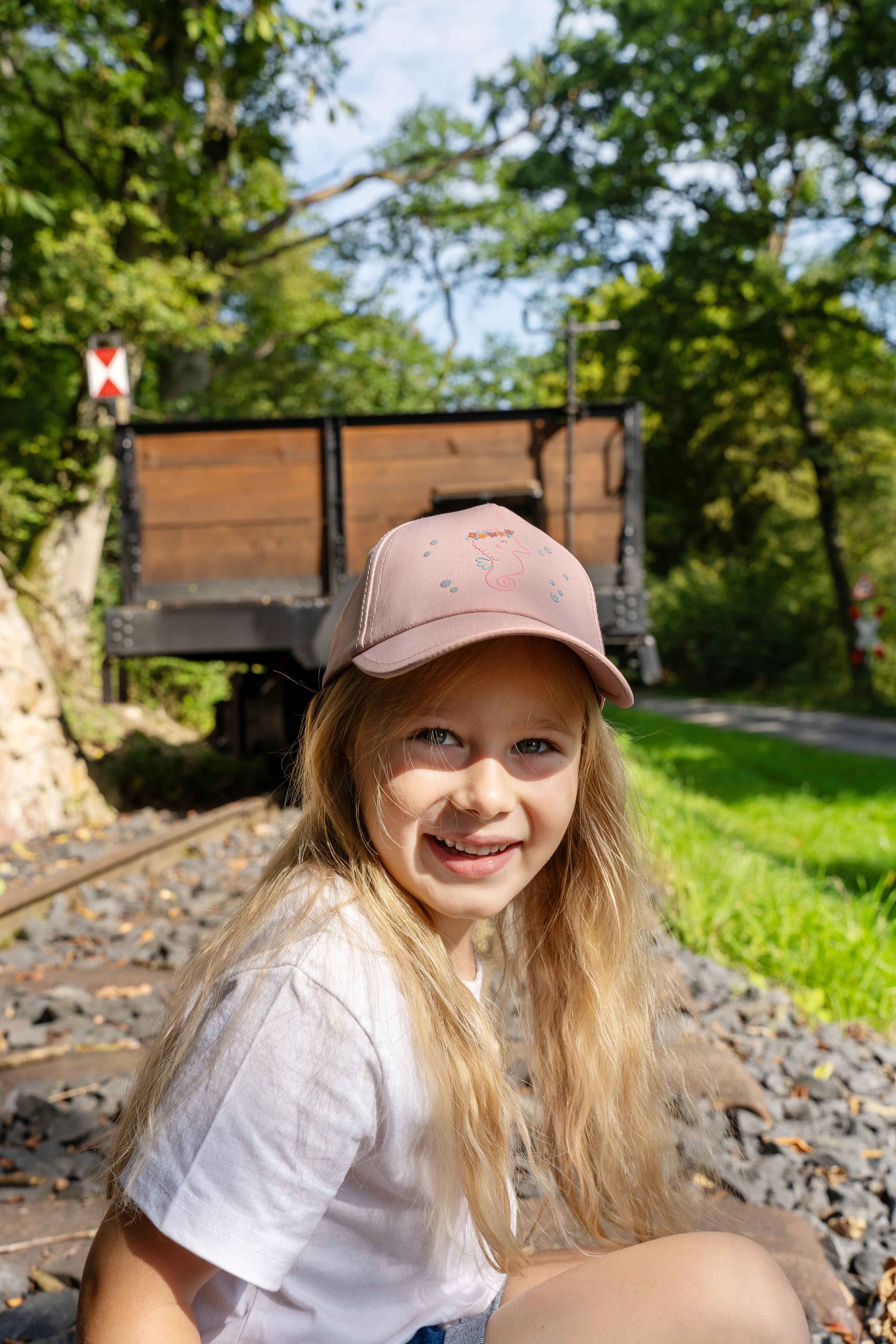 Baseballcap mit dezentem Seepferdchen-Motiv in rosa