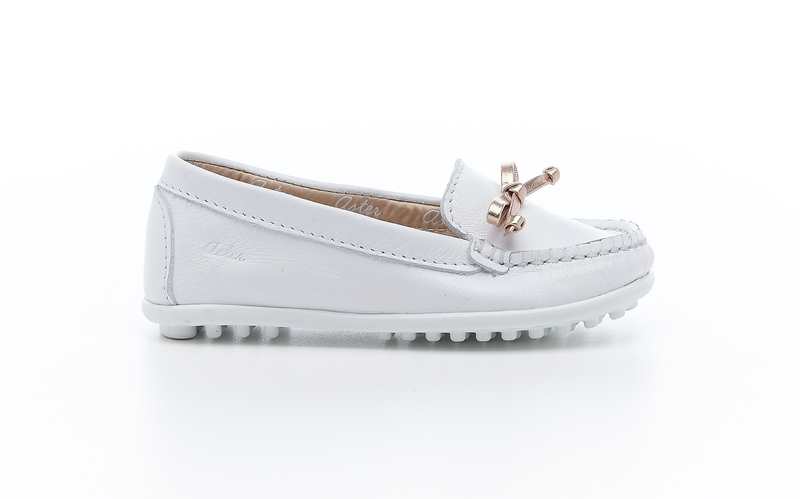 Bateau cuir Mokine
