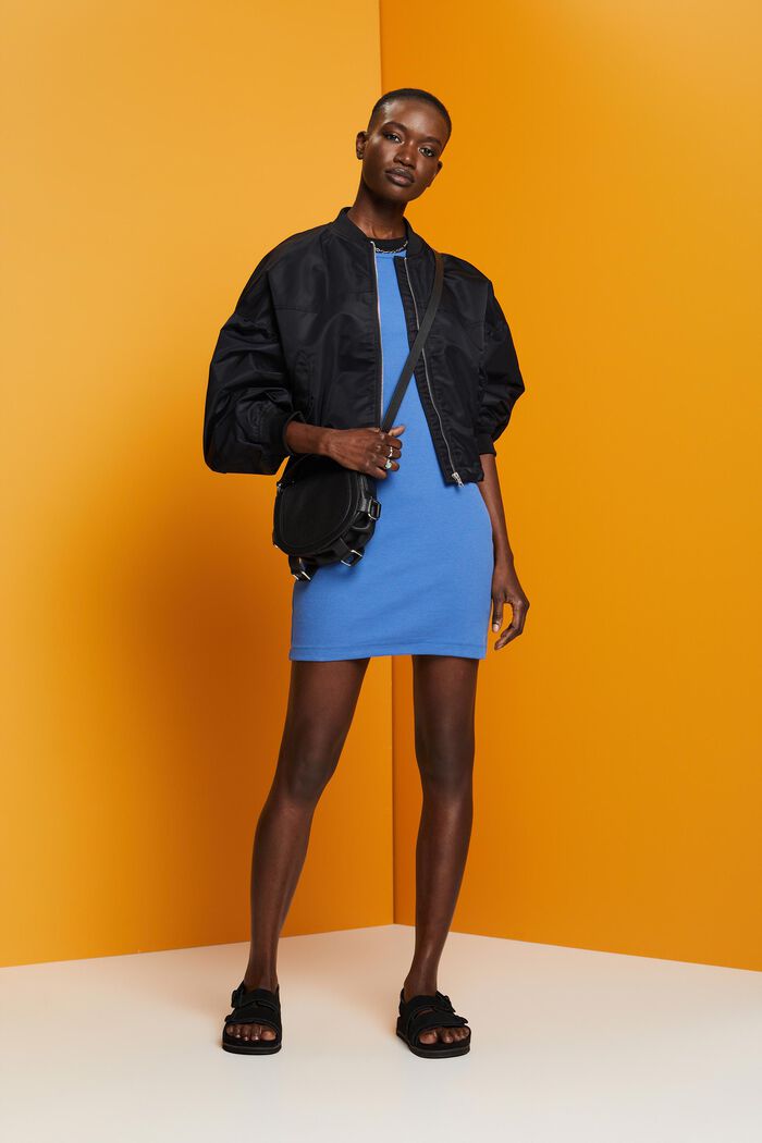 Geripptes Jerseykleid