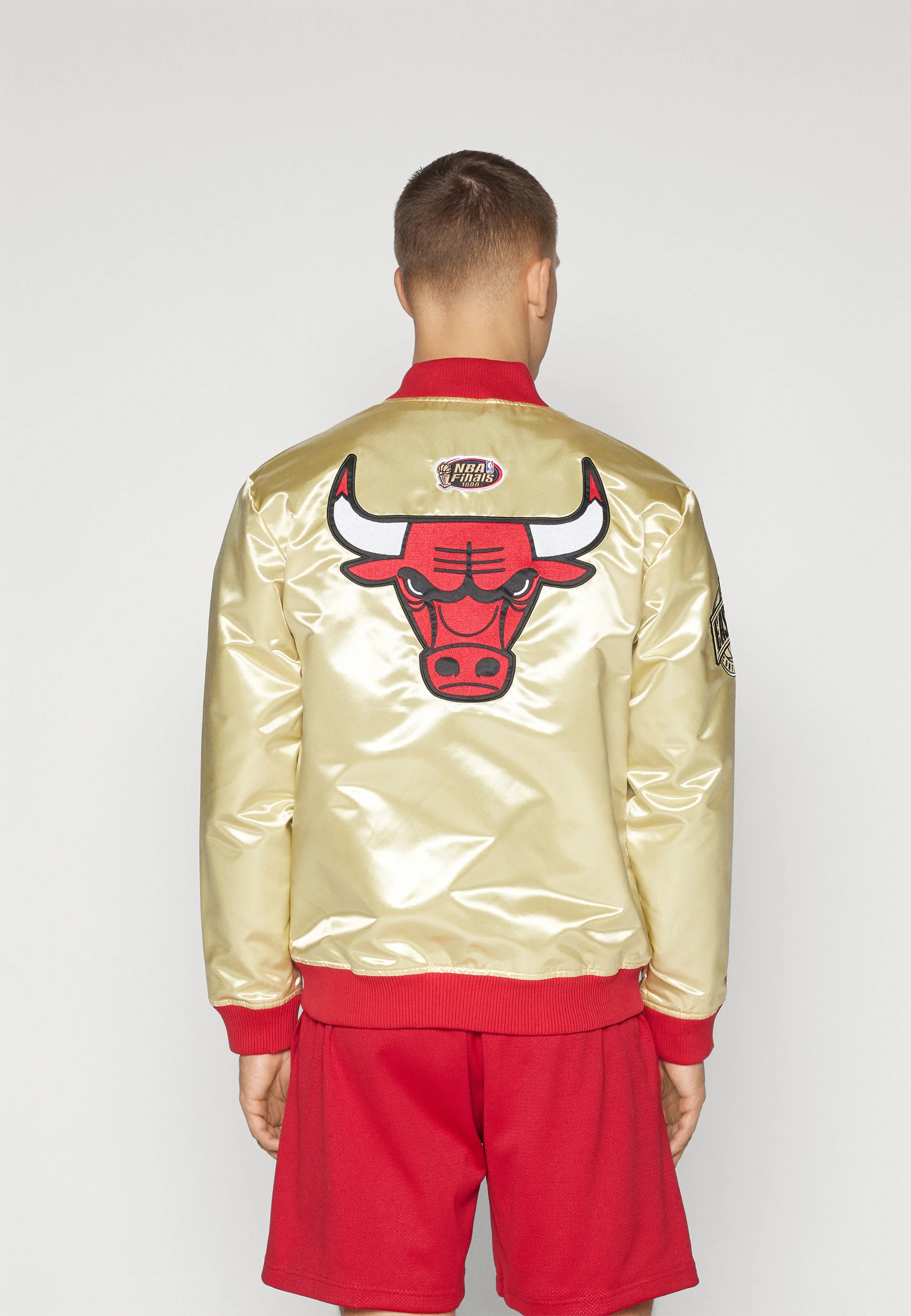 Mitchell & Ness NBA CHICAGO BULLS TEAM CHAQUETA LIGERA - Chaqueta bomber